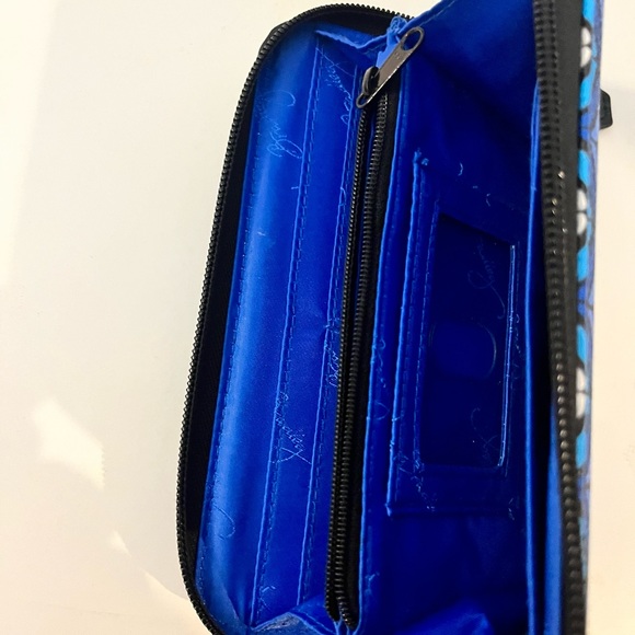 Vera Bradley Wallet - Blue Bayou - Picture 8 of 8